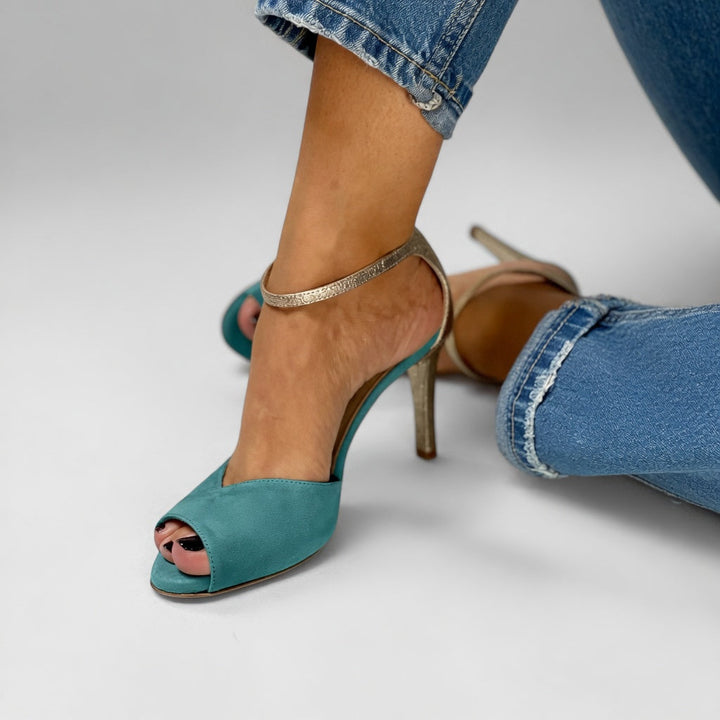 Roksana™ — Sandalo con tacco a spillo bicolore turchese e dorato eleganza vibrante