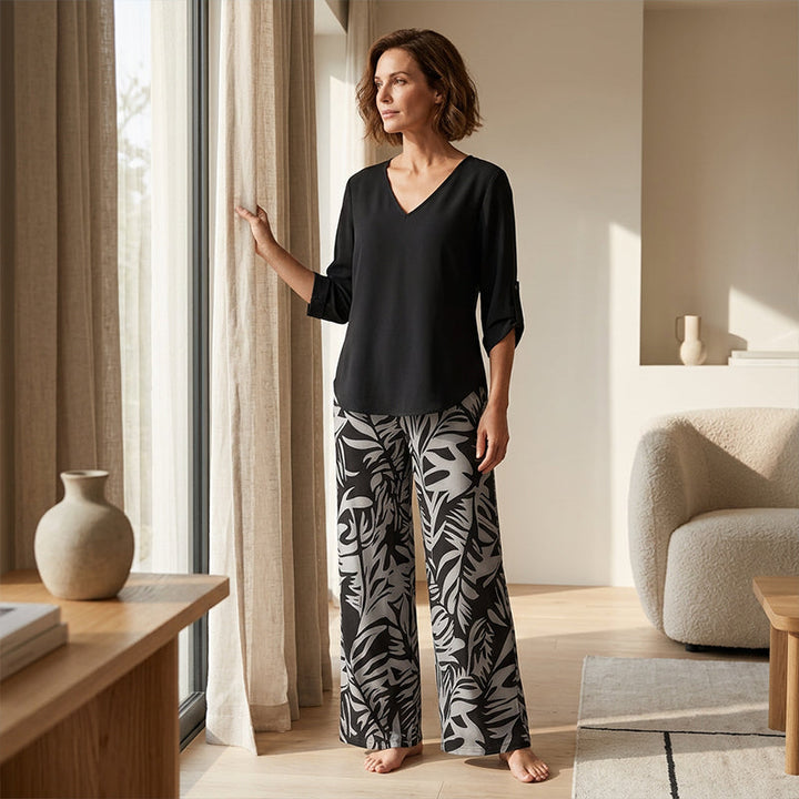 Leire | Completo da Donna con Blusa con Scollo a V e Pantaloni Ampi Stampati