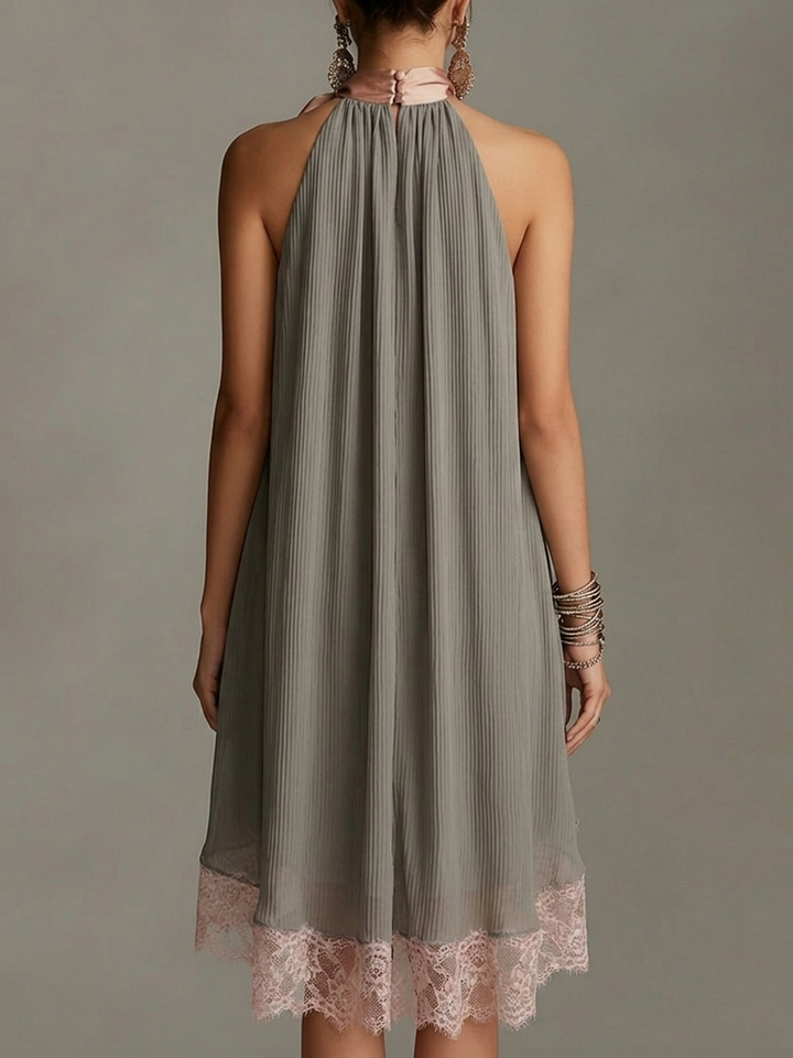 Beatrice | Mini abito grigio in raso con fiocco rosa e pizzo