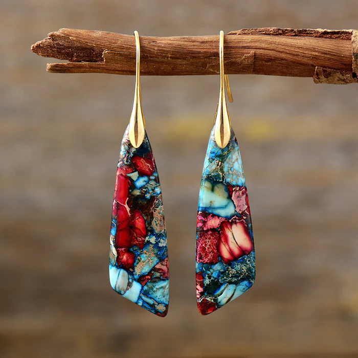 Orecchini con pietre multicolate