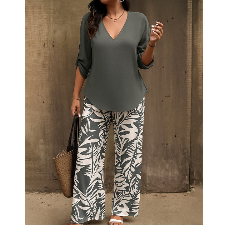 Leire | Completo da Donna con Blusa con Scollo a V e Pantaloni Ampi Stampati
